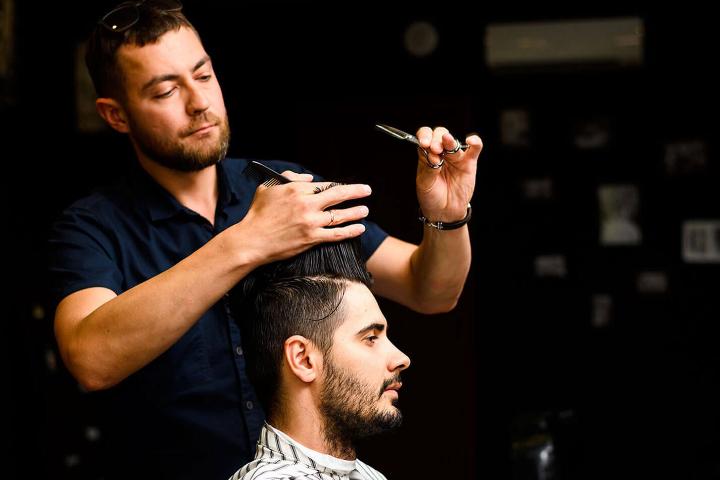 Looks Men Salon