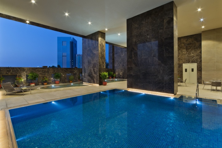 voco Doha West Bay Suites Pool photo 1