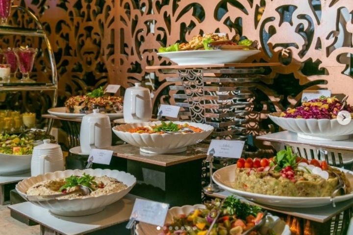 Al Thouraya Restaurant Ezdan Hotel West Bay photo 1