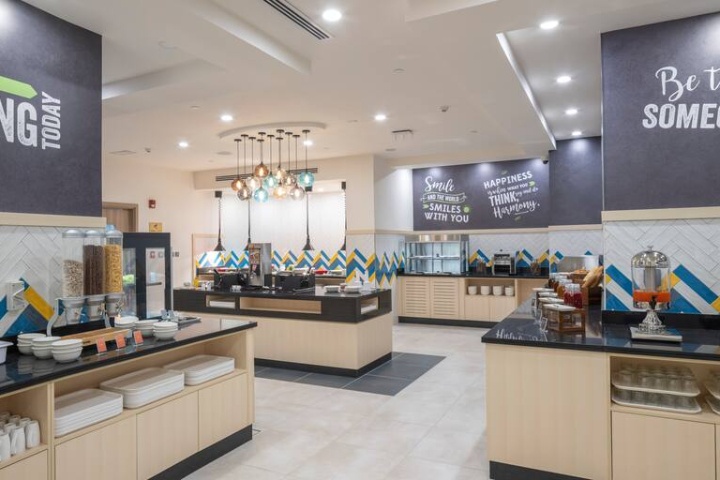 Hampton by Hilton Doha Old Town Restaurant photo 2