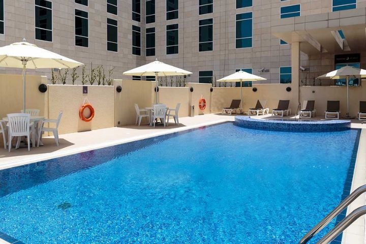 Premier Inn Doha Education City Hotel Pool photo 1