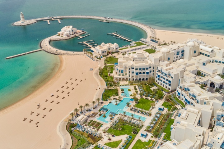 Hilton Salwa Beach Resort Pool & Beach photo 1