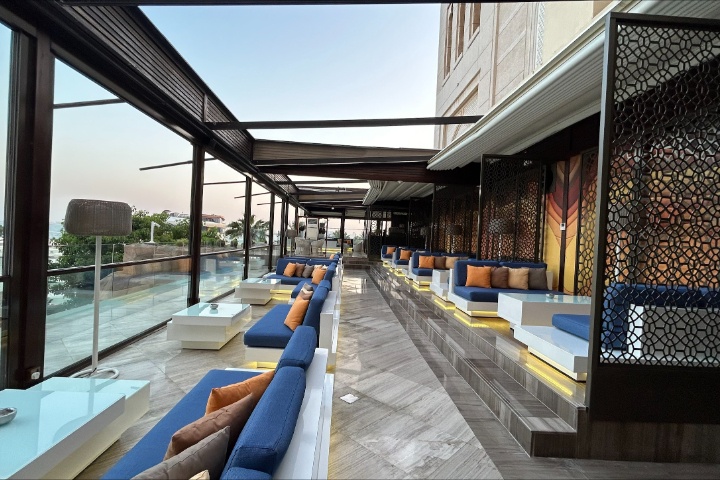 Laya Cafe photo 3