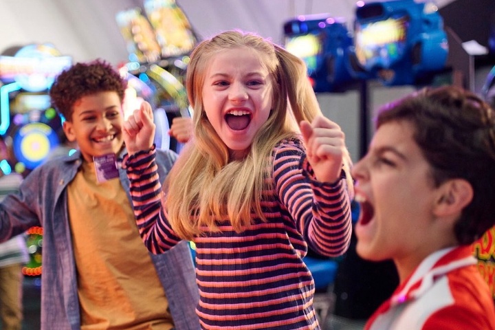 Chuck E Cheese photo 3