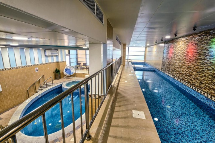 Saraya Corniche Hotel Pool photo 2