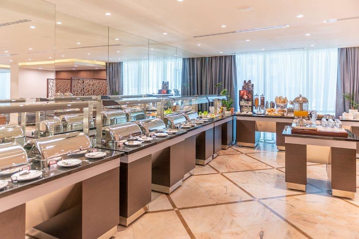 Monde Restaurant photo 3