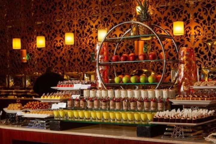 Al Thouraya Restaurant Ezdan Hotel West Bay photo 6