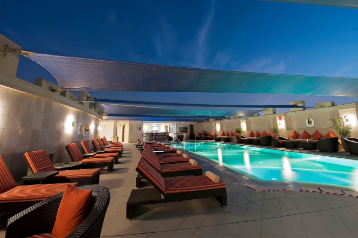 The Crowne Pool photo 4