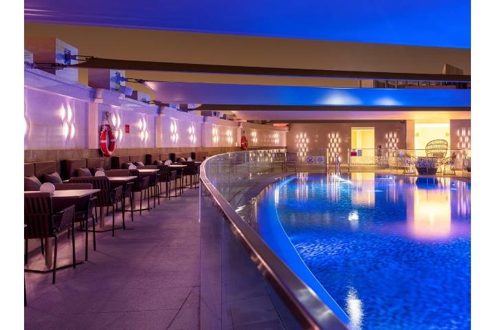 The Crowne Pool photo 6