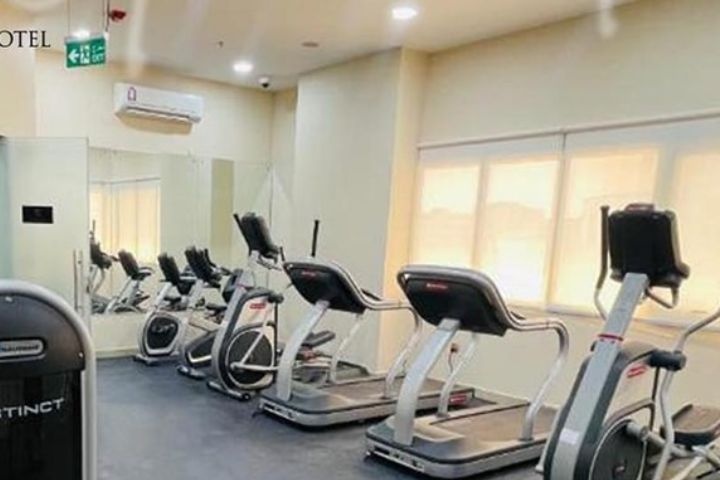 Grand Regal Hotel Pool & Gym photo 2