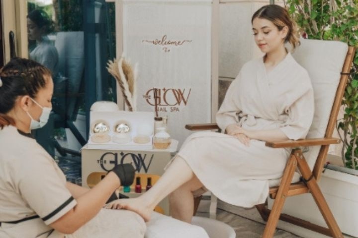 The Glow Lounge Salon & Spa photo 1