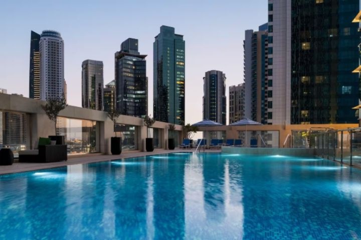Wyndham Grand Doha West Bay Beach Pool photo 4