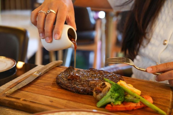 Knife Restaurant photo 3
