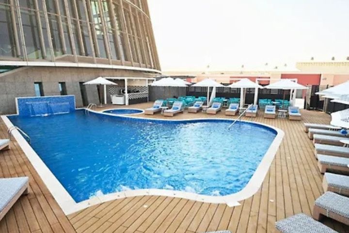 M1 Pool photo 3
