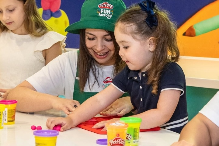 Play-Doh Fun Factory photo 2