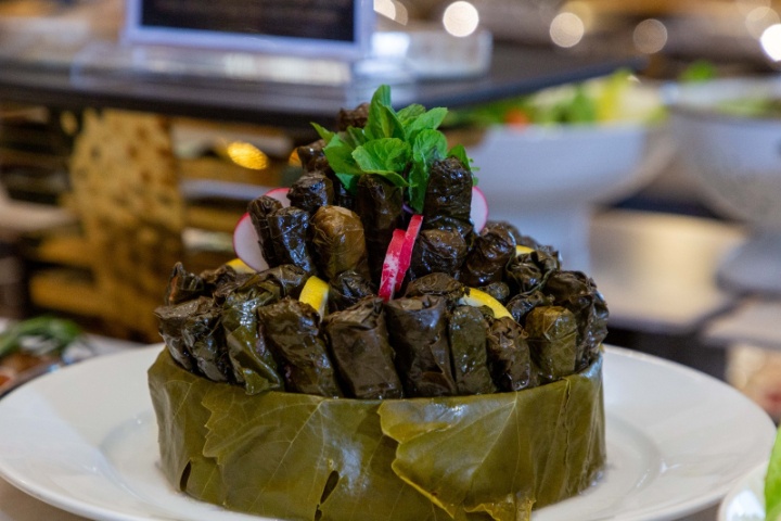 Al Thouraya Restaurant Ezdan Palace Hotel photo 3