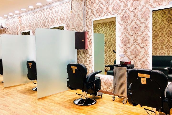 Red Salon For Ladies photo 2