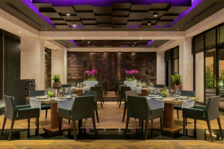 Hunters Room & Grill photo 5