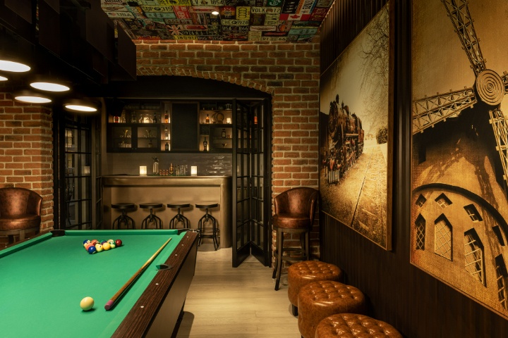 The G.O.A.T. Sports Lounge photo 2