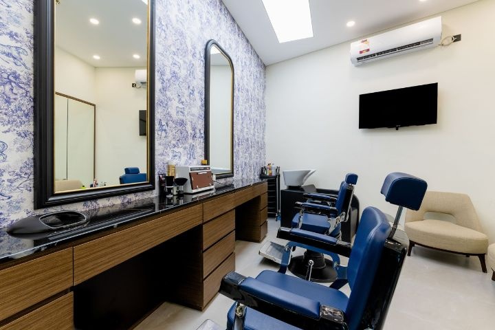 The Diplomatic Club Men's Salon photo 3