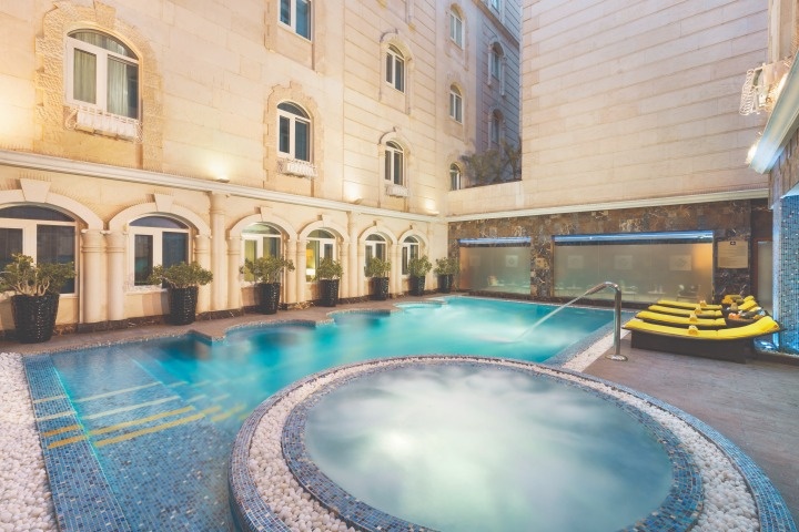 Grand Regency Hotel Doha Pool photo 2